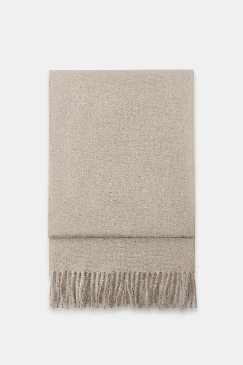 SOFT FRINGED SCARF