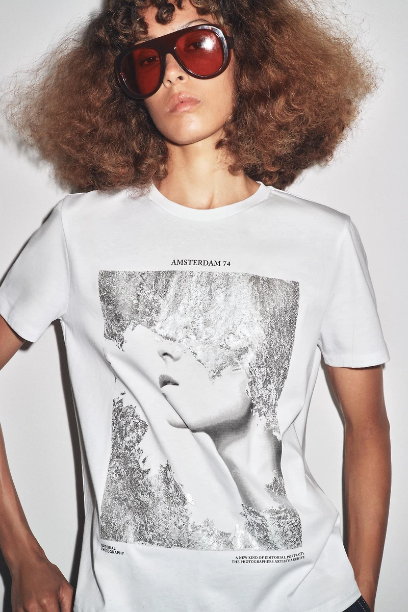 T-SHIRT ESTAMPAGE MÉTALLISÉ