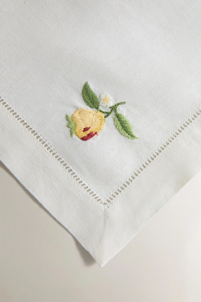 FRUIT EMBROIDERED NAPKINS (PACK OF 2)