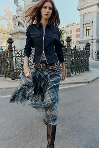 JUPE MI-LONGUE ASYMÉTRIQUE À CARREAUX