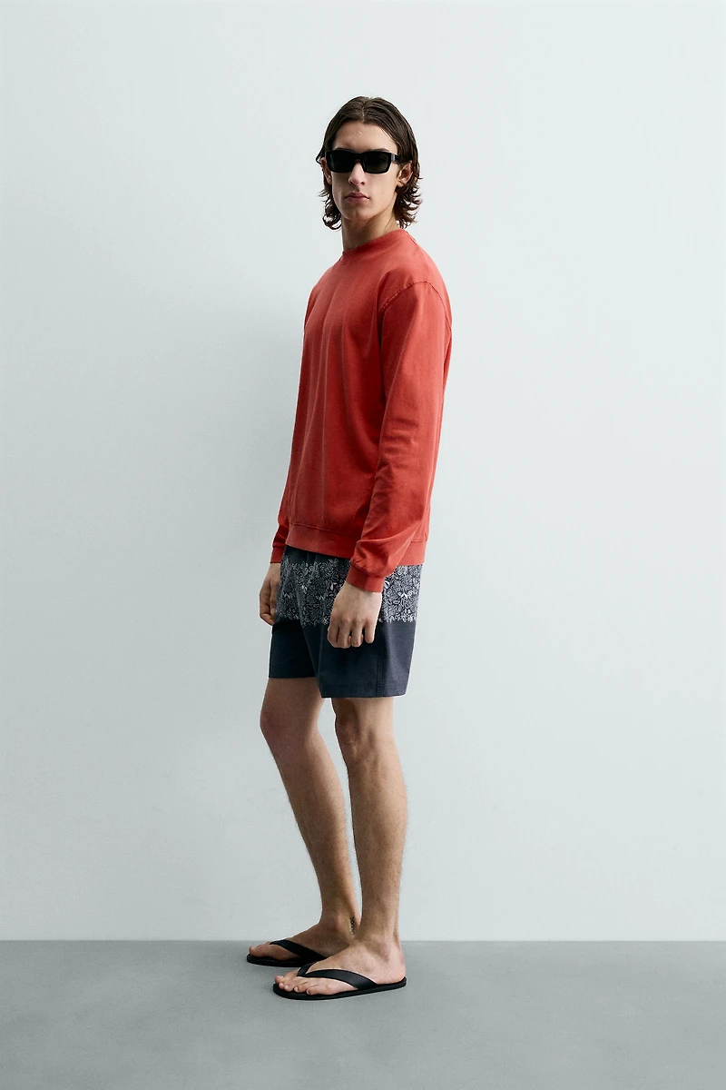 WASHED CREWNECK SWEATSHIRT