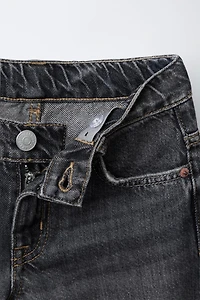 STRAIGHT LEG JEANS