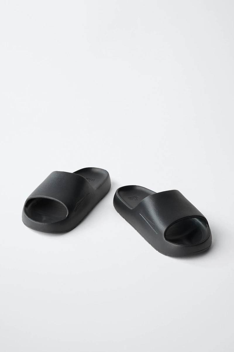 SLIDE SANDALS