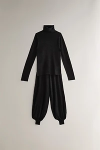 WOOL AND SILK TURTLE NECK SWEATER