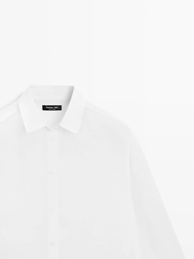 Flowing shirt with collar
