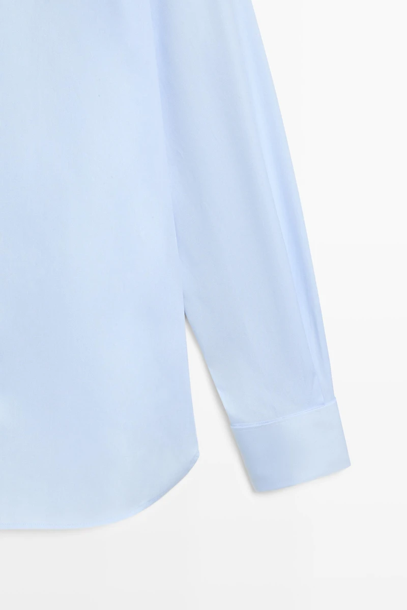 Slim fit 100% cotton shirt with double cuffs