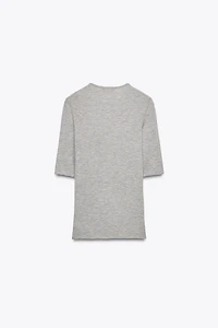 THREE-QUARTER SLEEVE T-SHIRT