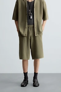 TEXTURED KNIT SHORTS