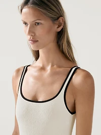 Maillot de bain texturé contrastant