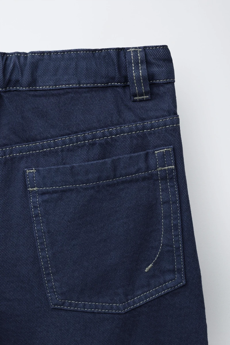 CONTRAST TOPSTITCHING SHORTS