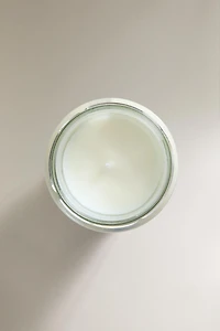 G) VANILLA & NUT SCENTED CANDLE