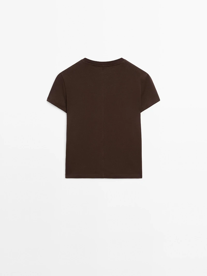 100% cotton T-shirt with seam detail