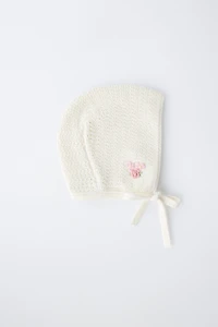 EMBROIDERED FLOWER KNIT BONNET