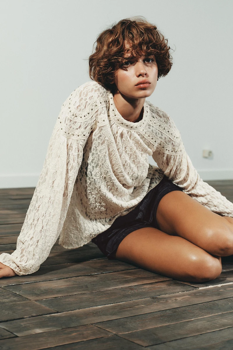 STUDDED LACE TOP