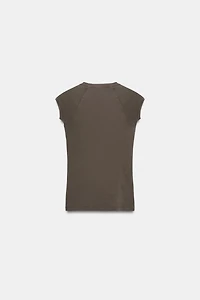 WASHED EFFECT RAGLAN SLEEVE T-SHIRT
