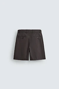 REGULAR FIT PLEATED SHORTS