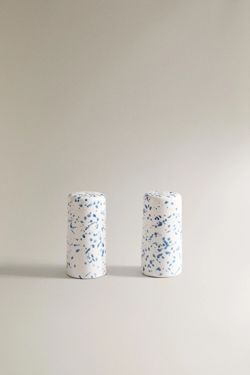 SPECKLED STONEWARE SALT AND PEPPER SHAKER SET