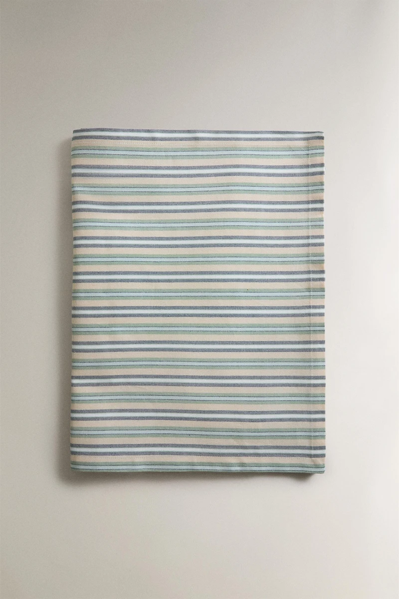 STRIPED TABLE RUNNER