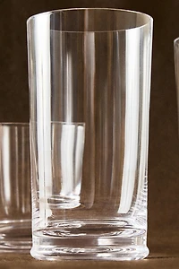 TALL TRANSPARENT GLASS TUMBLER