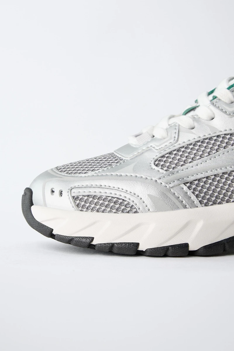 MESH SNEAKERS