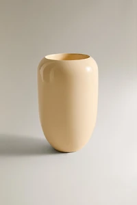 LACQUERED VESSEL I COLIN KING