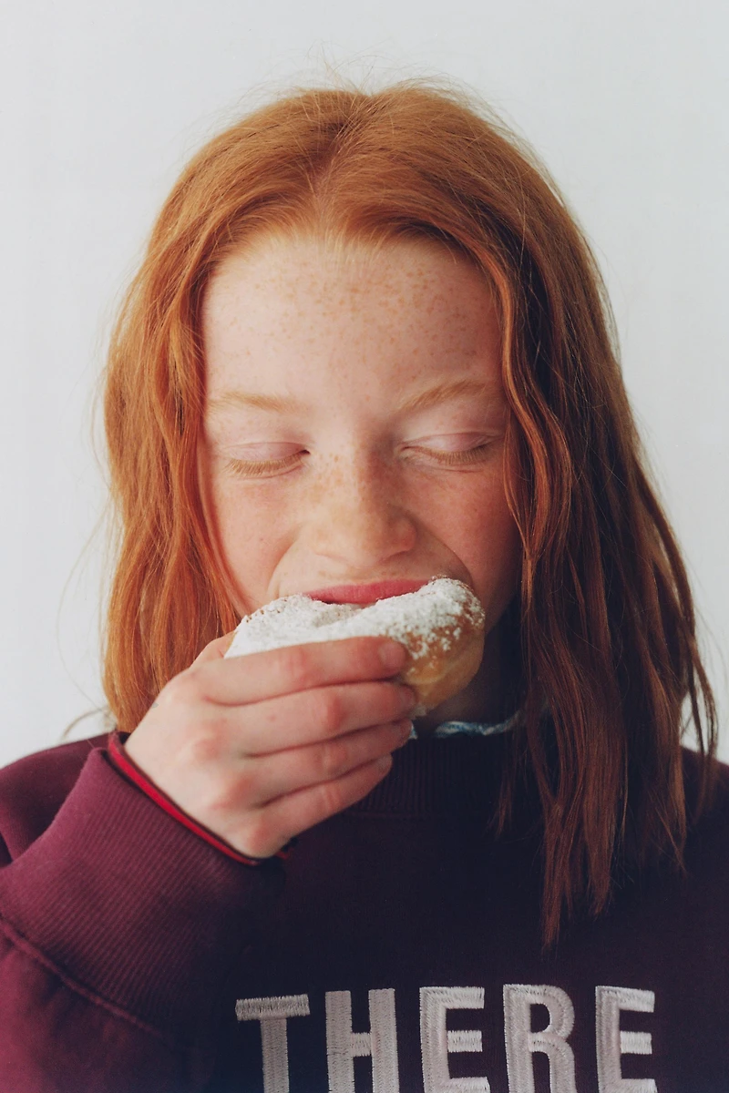 EMBROIDERED TEXT SWEATSHIRT