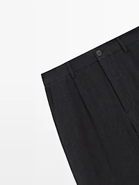 Total look linen darted trousers
