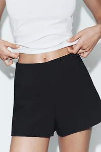 SHORT TAILLE HAUTE À POIS