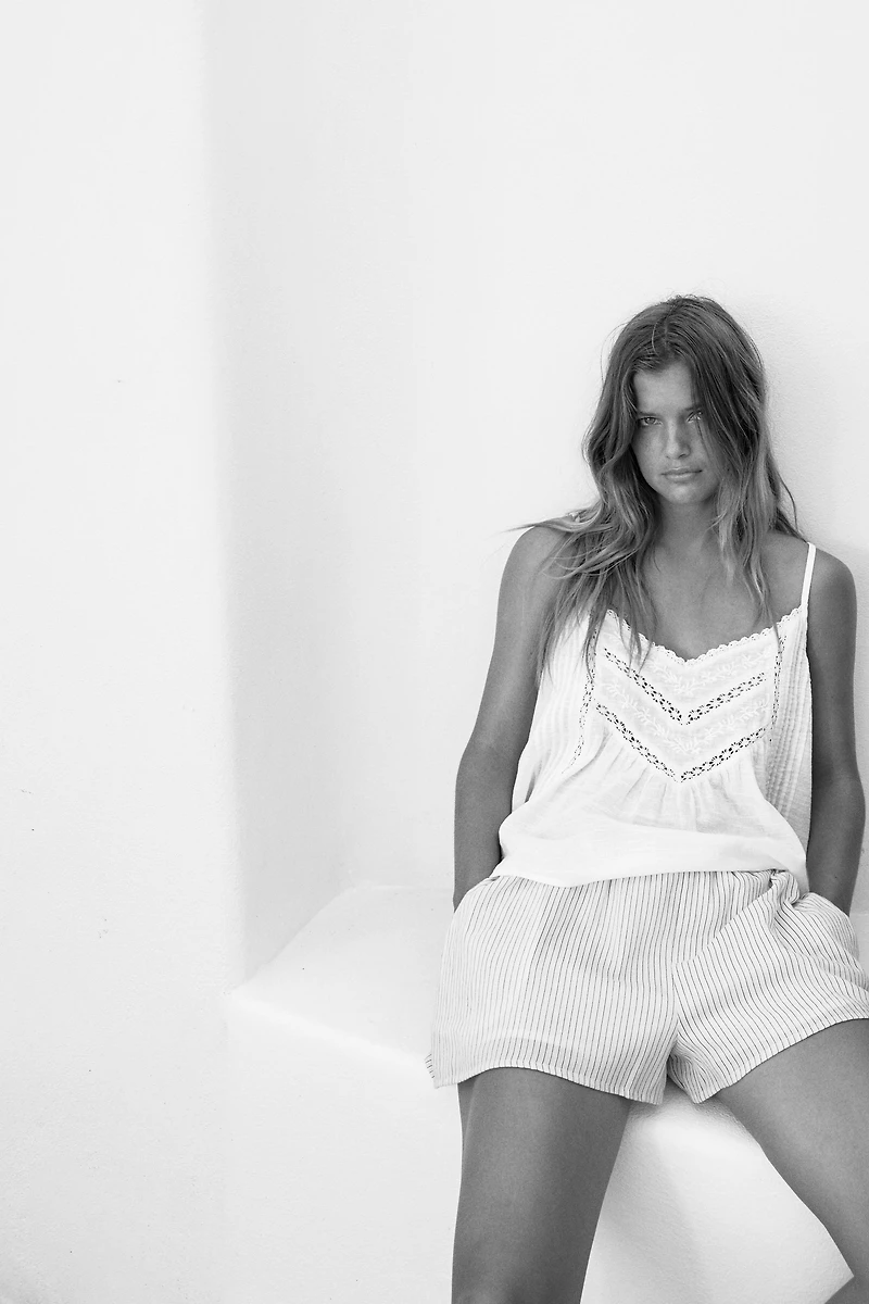 EMBROIDERED COTTON TOP