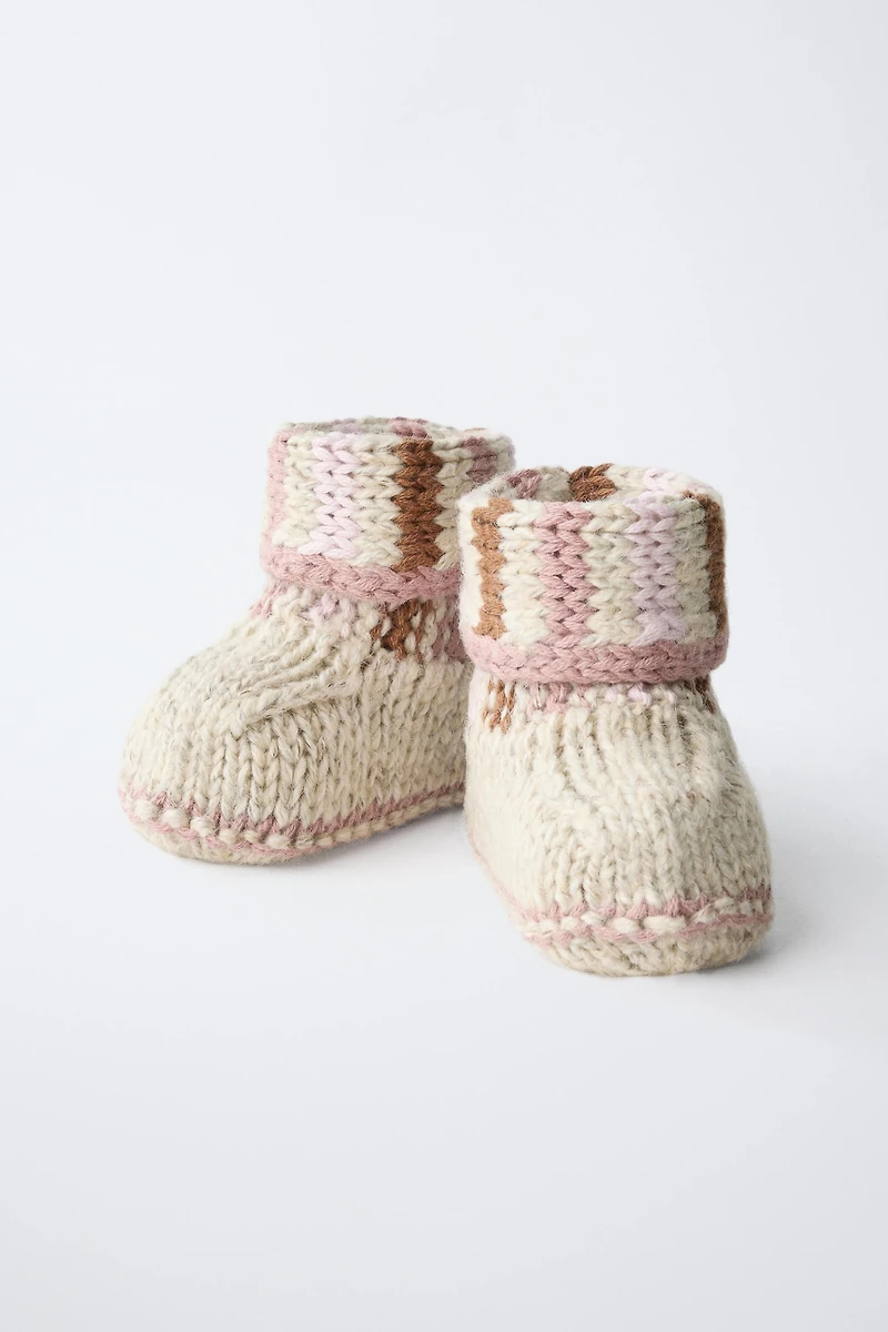 KNIT BOOTIES