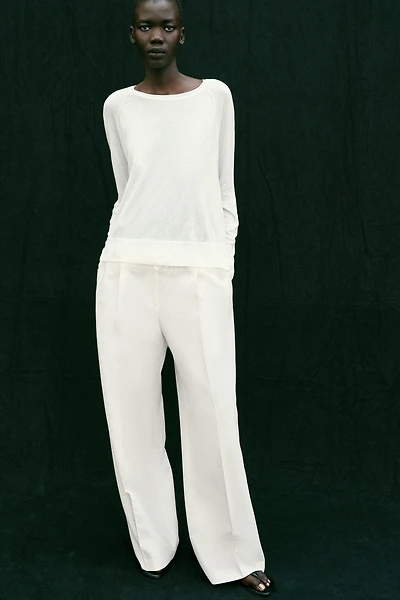 PULL EN MAILLE AVEC DENTELLE