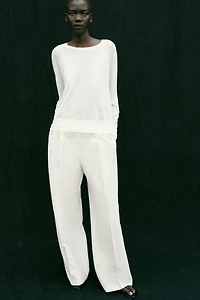 PULL EN MAILLE AVEC DENTELLE