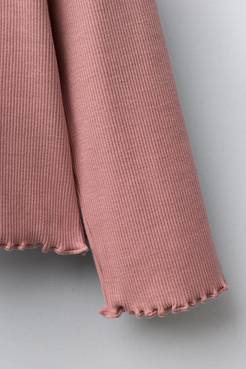 RIBBED HEART T-SHIRT