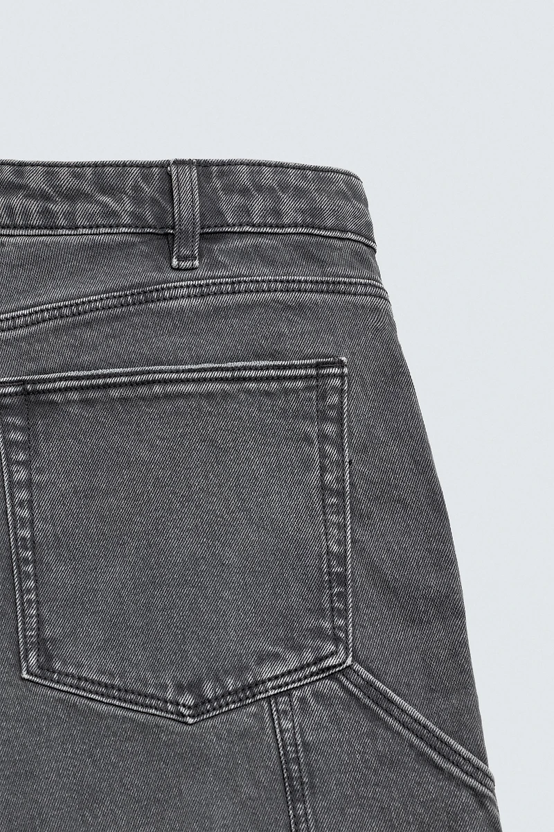 SHORT RELAXED FIT AVEC POCHE CARPENTER