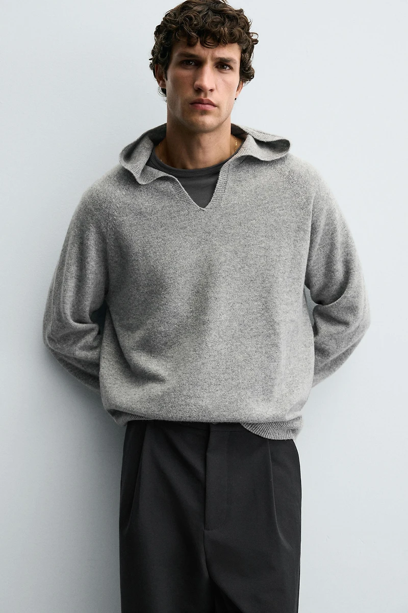 100% WOOL HOODED SWEATER