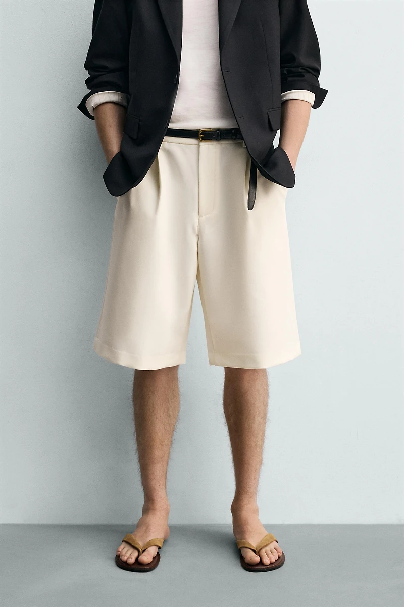 FLOWY PLEATED SHORTS