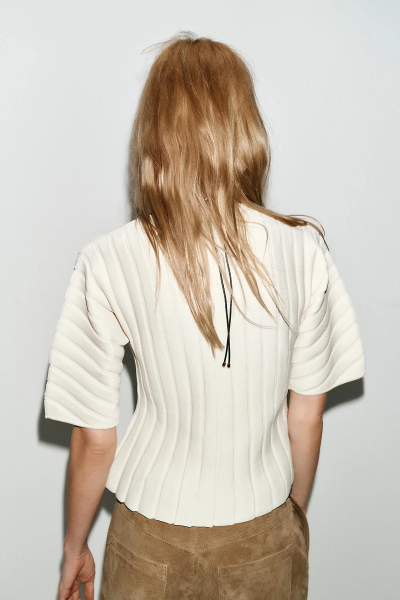 PUFF SLEEVE RIB KNIT TOP
