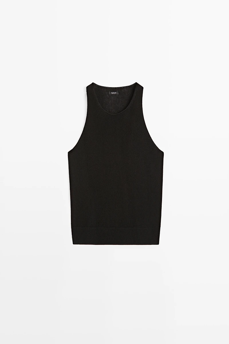 Sleeveless knit halter top