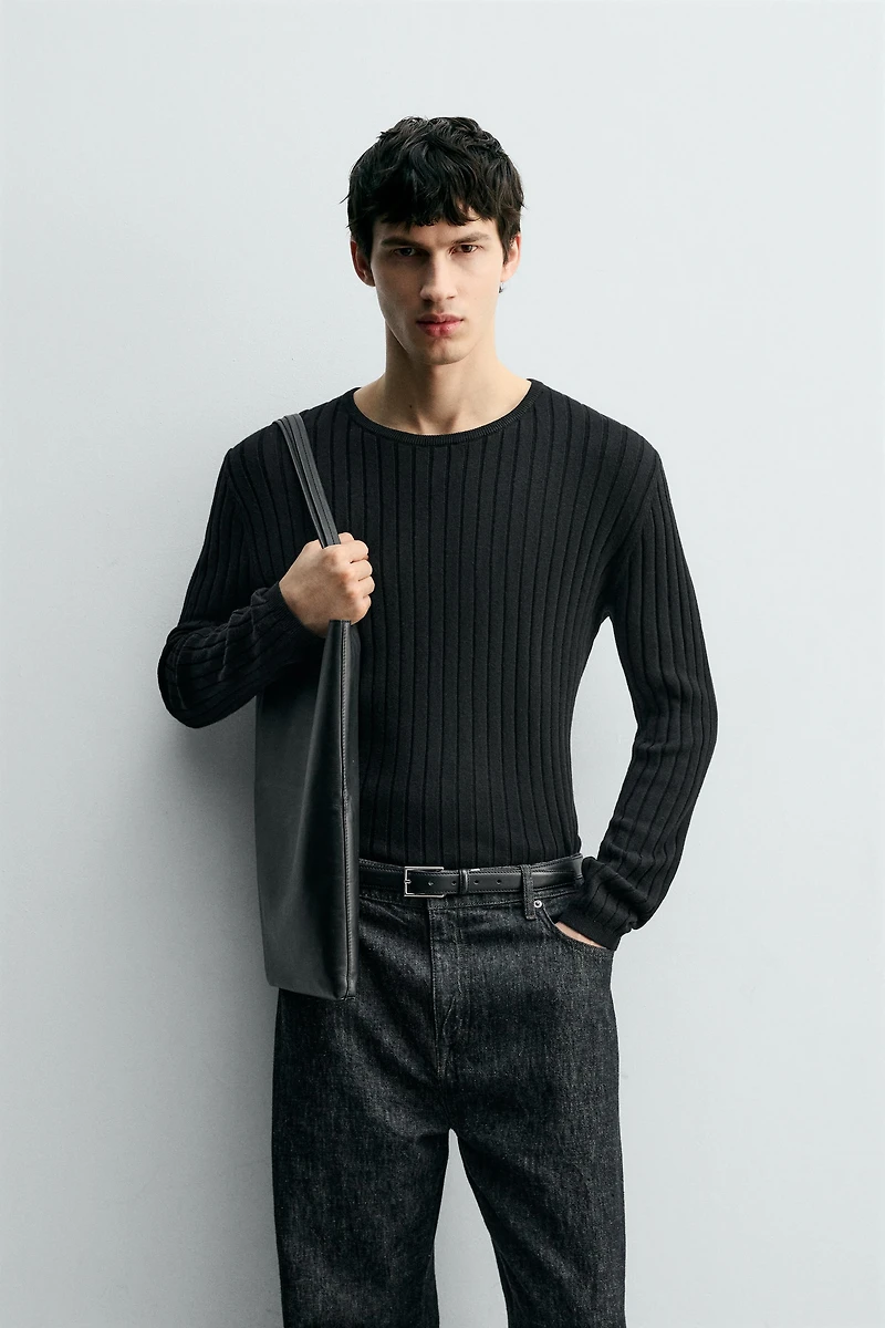 RIBBED TEXTURED SWEATER