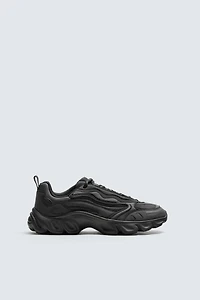 CHUNKY SOLE SNEAKERS