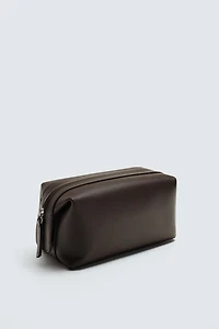 TROUSSE DE TOILETTE EN CUIR
