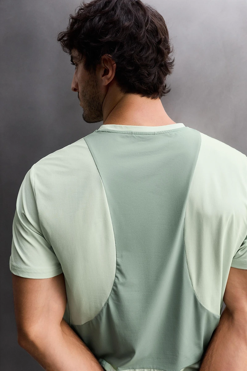 T-SHIRT TECHNIQUE COLOR BLOCK