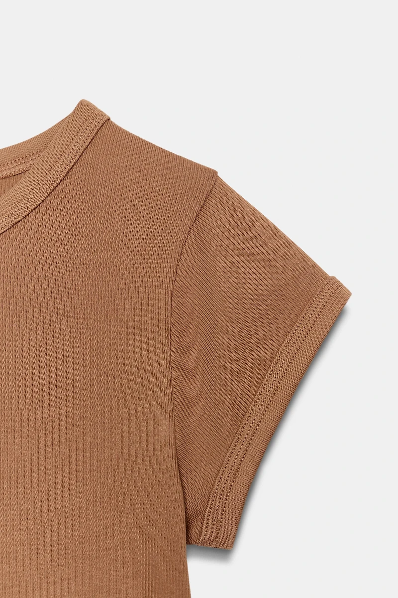 RIBBED SHORT SLEEVE T-SHIRT