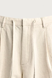 WIDE FIT STRIPED PLEATED SHORTS