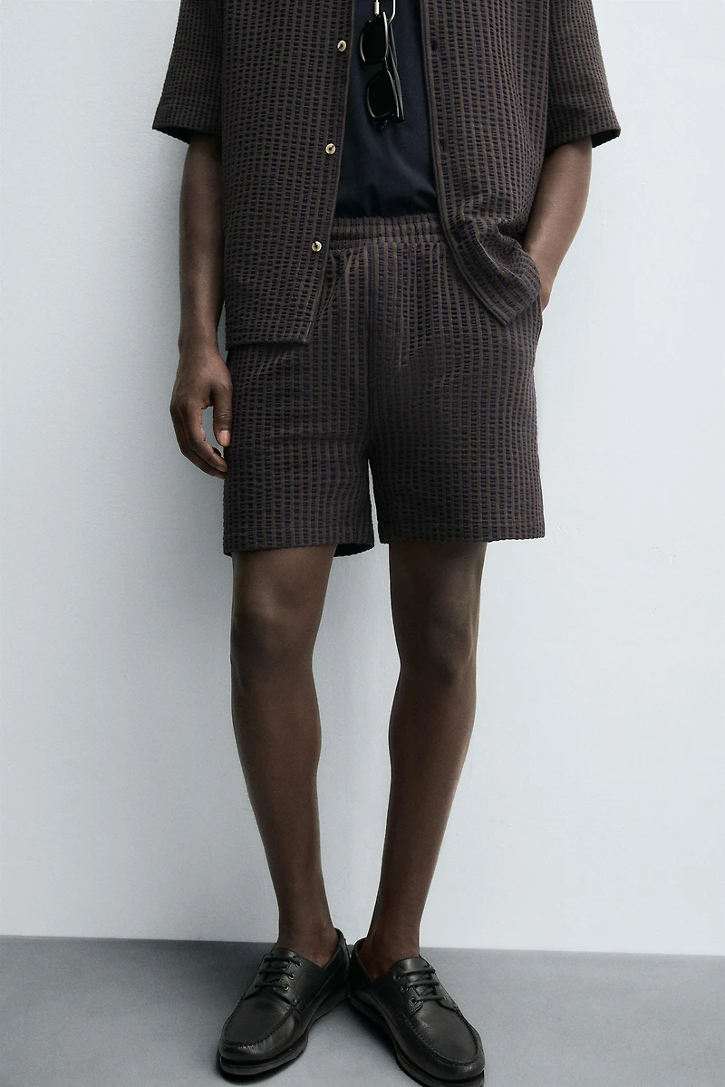 COMFORT STRIPED SEERSUCKER SHORTS