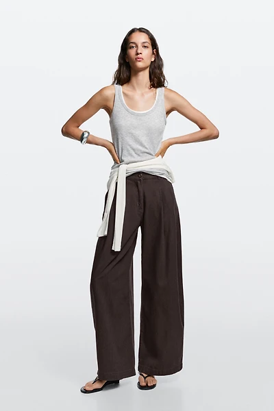 Pleated barrel fit jeans