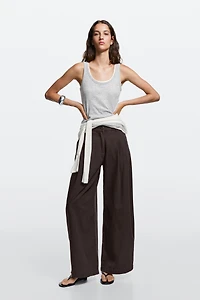 Pleated barrel fit jeans