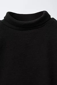 TURTLENECK TOP