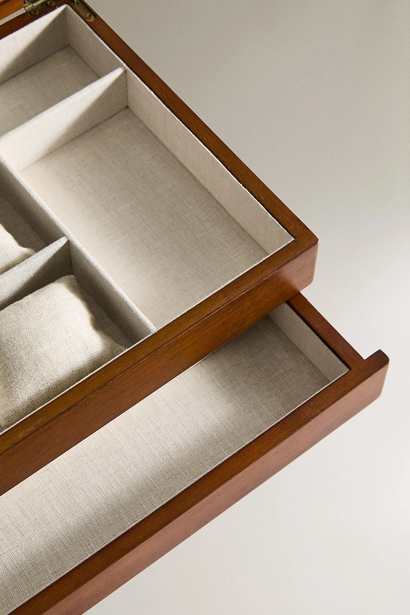 MEDIUM WOODEN JEWELRY BOX