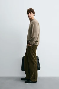 TEXTURED CREWNECK SWEATSHIRT